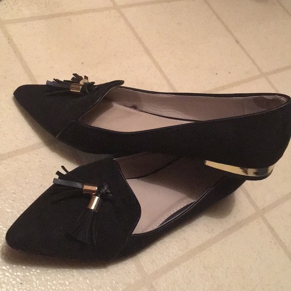 Shoes - Picture 3 of 7